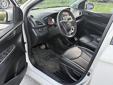 самая дешевая машина: Chevrolet Spark: 2020 г., 0.1 л, Автомат, Бензин, Хэтчбэк — 10
