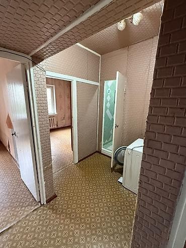 3 комнаты, 82 м², 106 серия, 4 этаж, Старый ремонт — 9