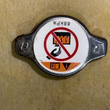 авто краска: Клапанная крышка Toyota 2019 г., Б/у, Оригинал, США — 2