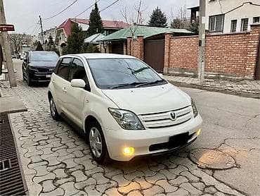 авто ист: Toyota ist: 2003 г., 1.3 л, Автомат, Бензин, Хэтчбэк — 1