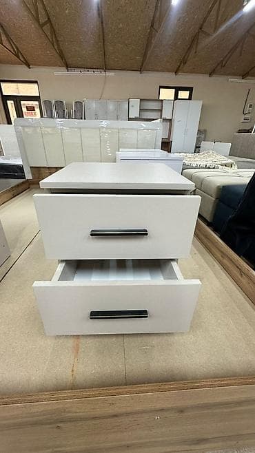 Тумбы и подставки для телевизора: Прикроватная тумба, Без зеркала, цвет - Белый, ЛДСП — 1