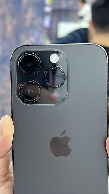 iphone 15: IPhone 14 Pro, Б/у, 1 ТБ, Black Titanium, Зарядное устройство, Защитное стекло, Чехол, 80 % — 2