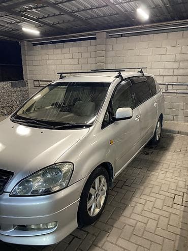 Toyota Ipsum: 2003 г., 2.4 л, Автомат, Бензин, Вэн/Минивэн — 4