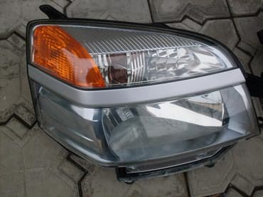 runx alex: Комплект передних фар Toyota 2003 г., Б/у, Оригинал, Япония — 2