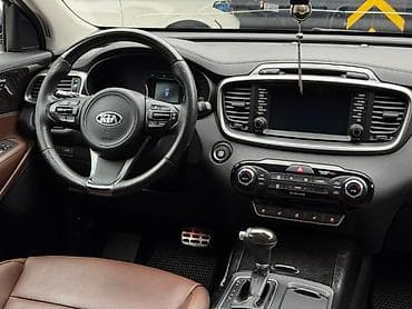 Транспорт: Kia Sorento: 2017 г., 2 л, Автомат, Дизель, Кроссовер — 8