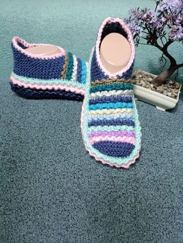 курсы технолога швейного производства в бишкеке: Вязаные тапочки -носочки 🩷💜💜💜💜 — 10