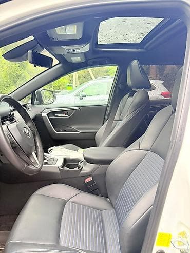 бек тол: Toyota RAV4: 2021 г., 2.5 л, Вариатор, Гибрид — 10