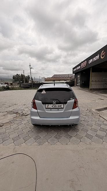 Продажа авто: Honda Fit: 2008 г., 1.5 л, Автомат, Бензин, Хэтчбэк — 4