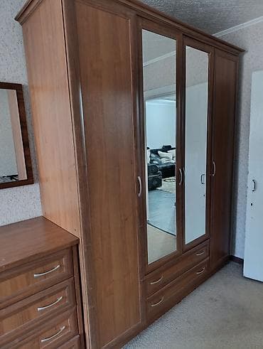 sofa bed: Двуспальная кровать с матрасом шкаф комод - Размер спального места — 7
