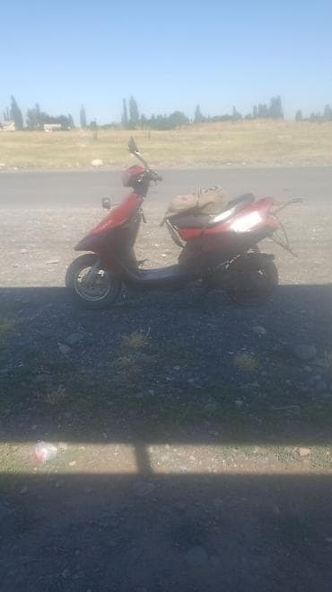 скутер ямаха джог: Скутер Yamaha Jog, красный цвет. - Тип: городской скутер/мопед - — 1