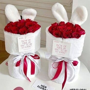 шоколадный букет: Букет из красных роз, оформленный в виде мягкой игрушки-зайчика с — 3