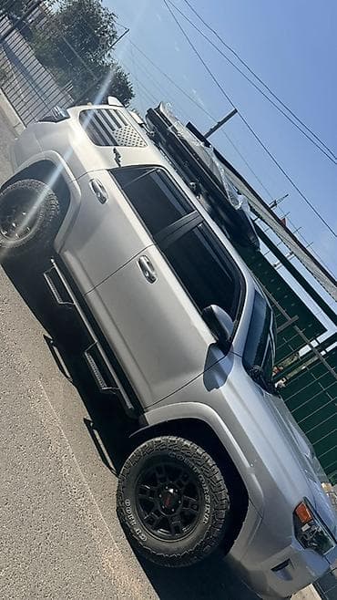 tayota 4 runner: Toyota 4Runner: 2019 г., 0.4 л, Автомат, Бензин, Внедорожник — 2