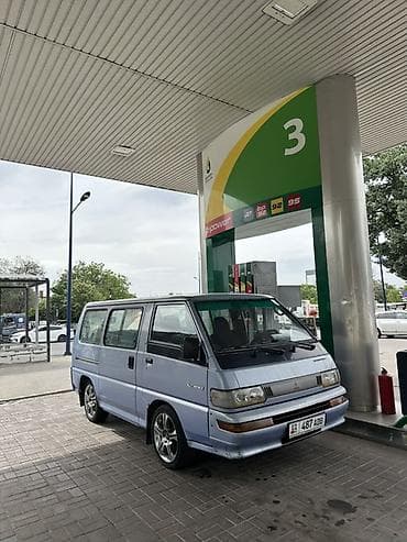 кузов делика: Mitsubishi L300: 1993 г., Бензин, Минивэн — 1