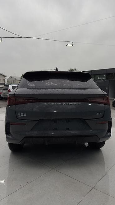 экран 124: BYD E2: 2021 г., Электромобиль, Хэтчбэк — 6