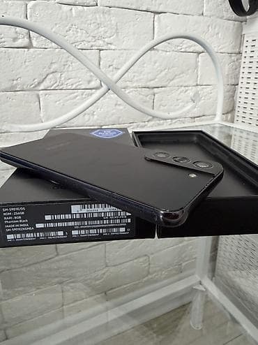 galaxy 22: Samsung Galaxy S22, Б/у, 256 ГБ, цвет - Черный, 1 SIM — 3
