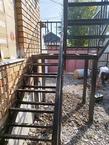 hi tech: Металлическая лестница Для дома, Форма лестницы: Г-образная — 9