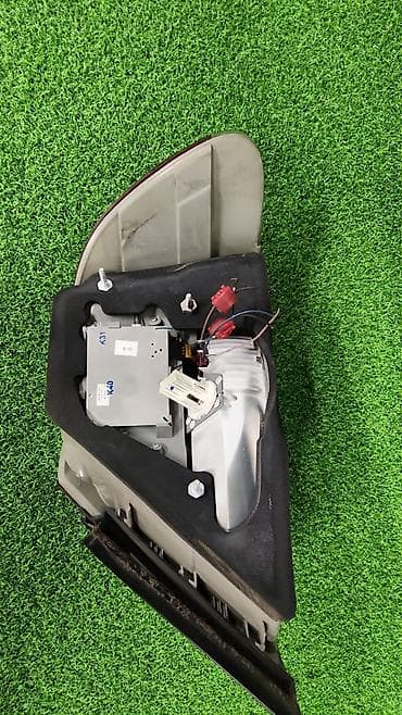 iphone x: Фонари Е65 рест . Белый поворотник. 7 год. По 10000.каждая. В — 9