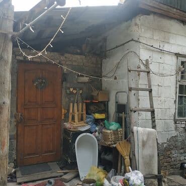 полдома куплю: Үйдүн жарымы, 35 кв. м, 2 бөлмө, Риелтор, Эски ремонт — 1