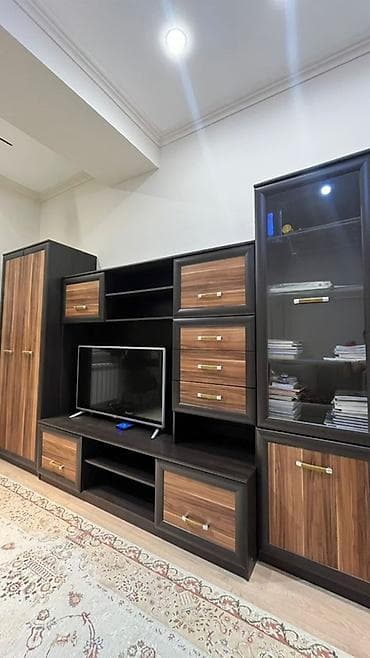 ширма в комнату: Гостиная стенка с витриной и ТВ-зоной - Композиция модулей — 2