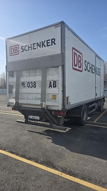 грузовики вольва: Продаю шины с дисками ветровики яшик с решетками и гидро подемник — 2