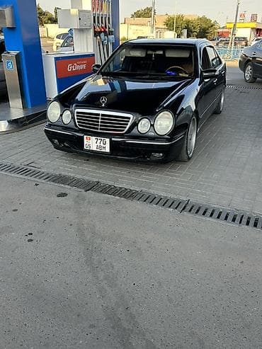 Mercedes-Benz E-Class: 2001 г., 4.3 л, Бензин, Седан — 1