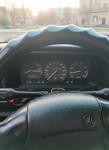 оборудование автомойка: Volkswagen Passat: 1994 г., 2 л, Механика, Бензиновая, Седан — 2