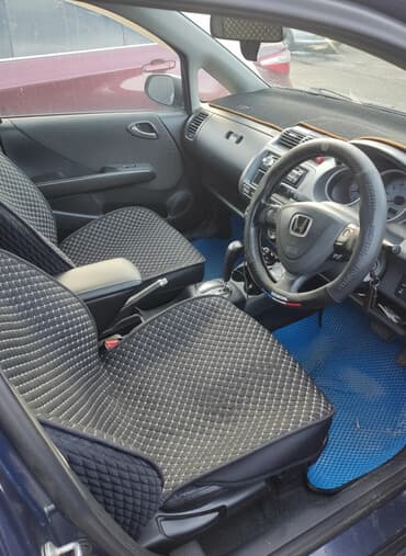 Honda Fit: 2003 г., 1.5 л, Автомат, Бензин, Хэтчбэк