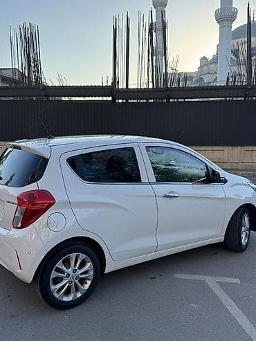 Продажа авто: Chevrolet Spark: 2019 г., Автомат, Бензин, Хэтчбэк — 4