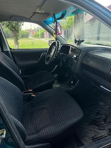 Унаа: Volkswagen Vento: 1995 г., 1.8 л, Кол менен иштөөчү, Бензин, Седан — 8