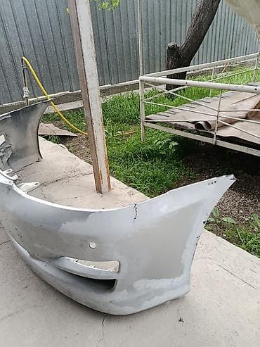 hyundai xcient: Бампер Toyota, Оригинал — 3