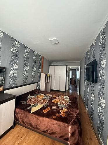 3 комнаты, 58 м², 104 серия, 4 этаж, Старый ремонт — 3
