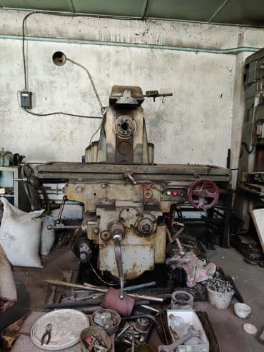 оборудование для мороженого: Фрезерный станок без ЧПУ, Горизонтальный, Для металлообработки, Б/у — 1