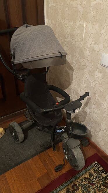 Коляска, цвет - Черный, Б/у