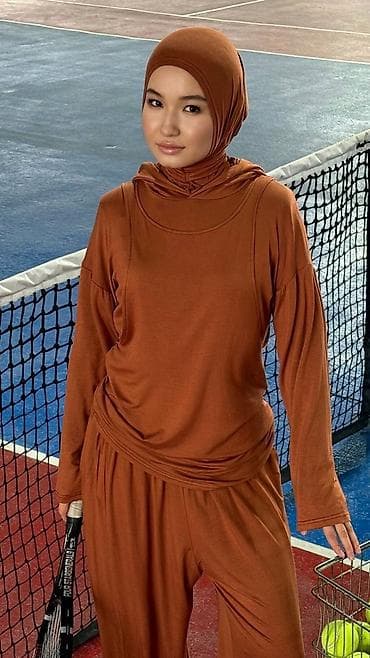 оверсайз двойка: Костюм женский из двух предметов: свободный топ и длинная юбка. - — 5