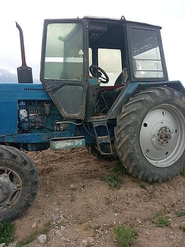 Трактор МТЗ «Беларус» с кабиной. - Полный привод 4x4 (передний