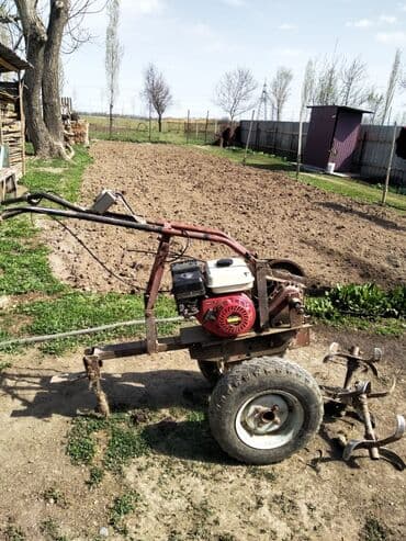 чемодан с инструментами: Культиватор советский луч. 25000. или меняю — 1