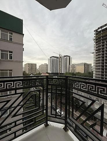 Недвижимость: 3 комнаты, 81 м², Золотой квадрат Элитка, 8 этаж, Евроремонт — 1