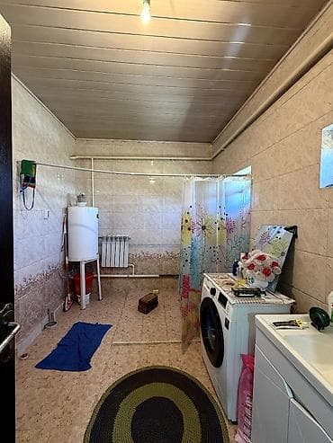 продажа домов жилмассив кок жар бишкек: 🏡 Продается уютный дом в с. Сокулук, район Птицефабрика! 📐 Участок — — 9