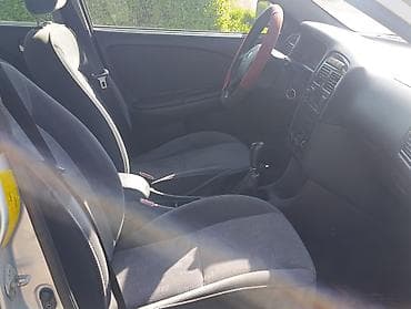 Транспорт: Toyota Avensis: 2002 г., 1.8 л, Механика, Бензин, Седан — 8