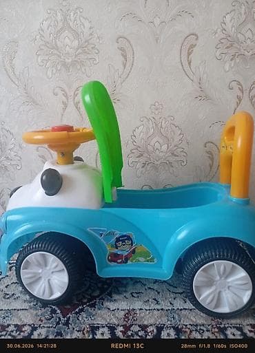Детский комплект для активных игр: каталка-машинка и трехколесный
