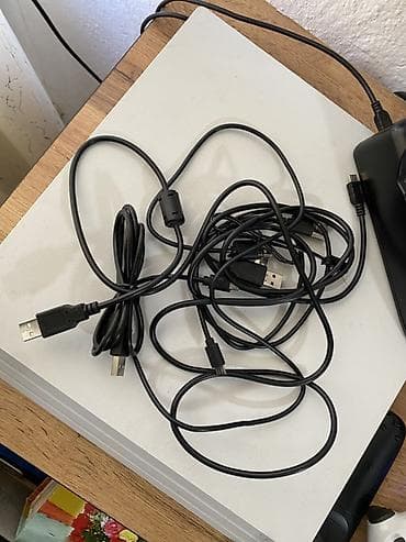 проекты: PlayStation 4 Pro (белая) — комплект Состав: - Консоль Sony PS4 Pro — 4