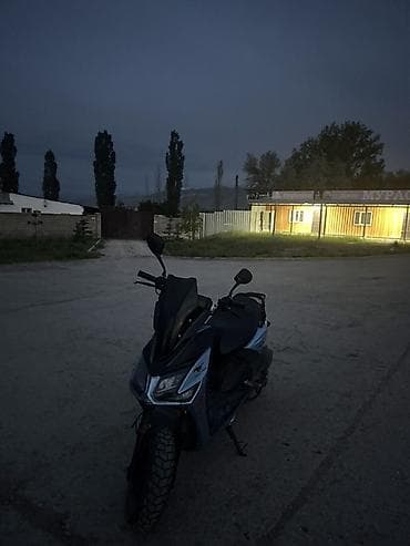 Мототехника: Скутер/мопед городского типа. Основные особенности: - Двигатель — 2