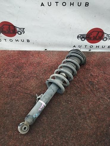 Передний амортизатор Toyota 2001 г., Б/у, Оригинал, Япония at lalafo.kg Передний амортизатор Toyota 2001 г., Б/у, Оригинал, Япония