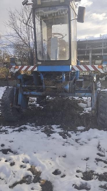 Оприскиватель самоходный, высокий клиренс - Тип: самоходный