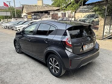 некст 1: Toyota Prius C: 2019 г., 1.5 л, Автомат, Гибрид, Хэтчбэк — 8