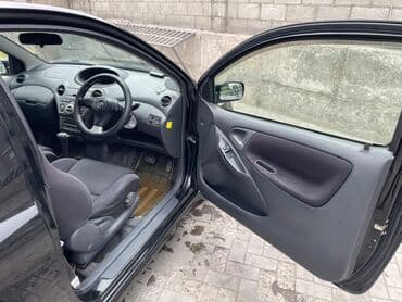 авто аксессуары: Toyota Vitz: 2001 г., 1.3 л, Автомат, Бензиновая, Хэтчбэк — 11