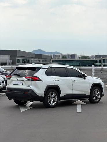 byd bot 384: Toyota RAV4: 2021 г., 2.5 л, Автомат, Гибрид, Кроссовер — 9