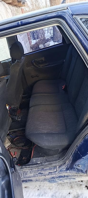 машинка б у: Volkswagen Polo: 1999 г., 1.6 л, Механика, Бензин, Седан — 4