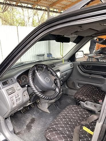 подкрыльник срв: Honda CR-V: 1998 г., 2 л, Автомат, Бензин, Кроссовер — 8