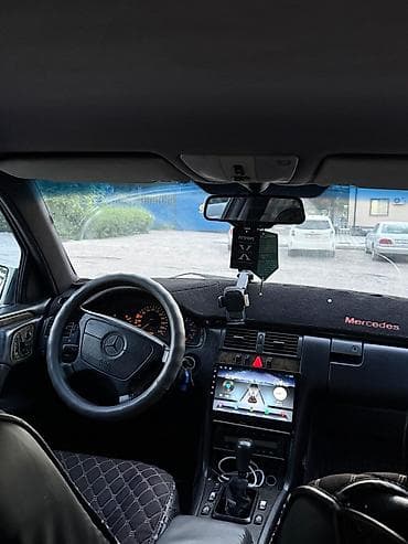 Продажа авто: Mercedes-Benz E-Class: 1997 г., 2 л, Автомат, Бензин, Седан — 4